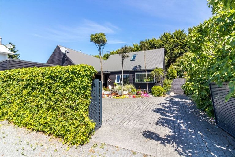 Photo of property in 49a Strowan Road, Strowan, Christchurch, 8052