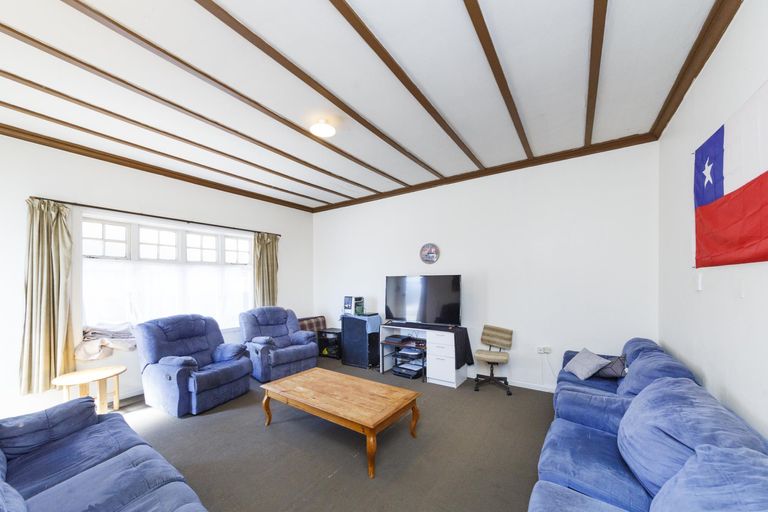 Photo of property in 195 Ferguson Street, West End, Palmerston North, 4412