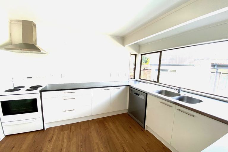 Photo of property in 11 Birman Close, Half Moon Bay, Auckland, 2012