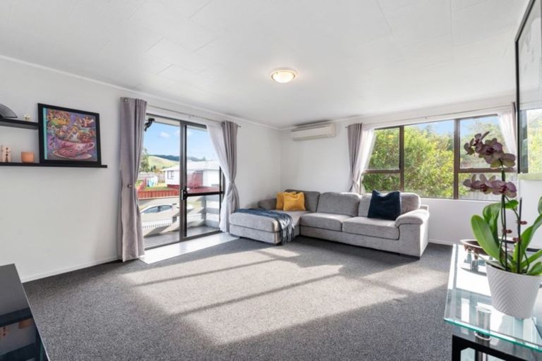 Photo of property in 5 Crystal Place, Pukehangi, Rotorua, 3015