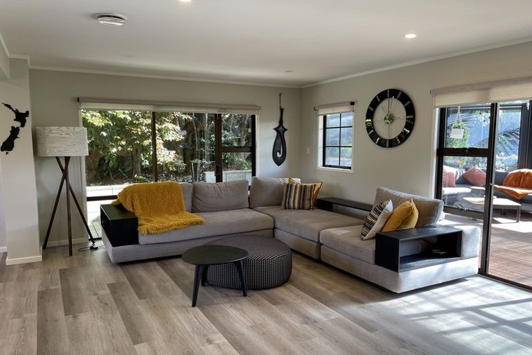 Photo of property in 5a Paparoa Road, Cockle Bay, Auckland, 2014