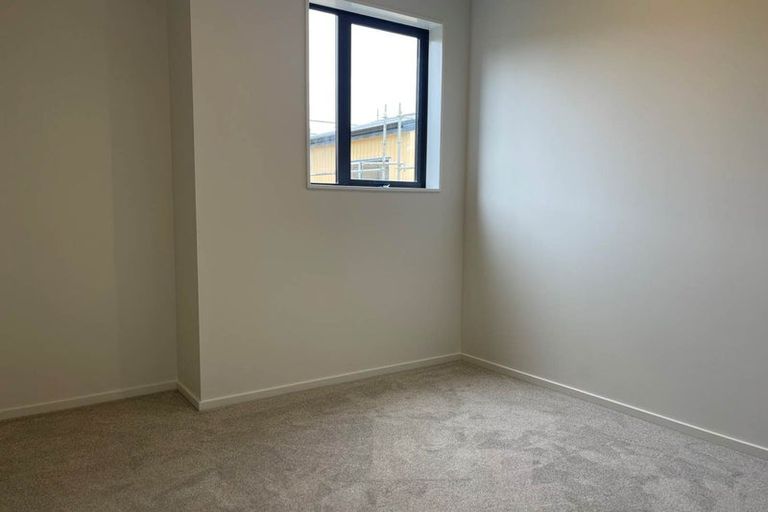 Photo of property in 36b Crestview Rise, Papakura, 2110