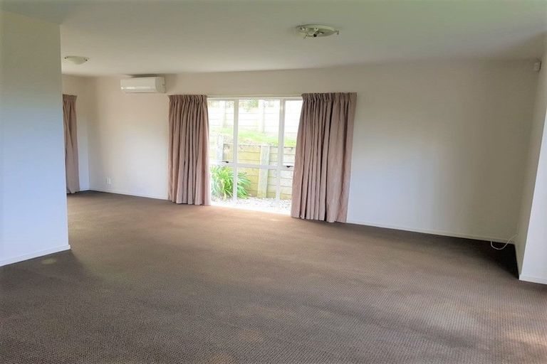 Photo of property in 48 Tongariro Drive, Aotea, Porirua, 5024