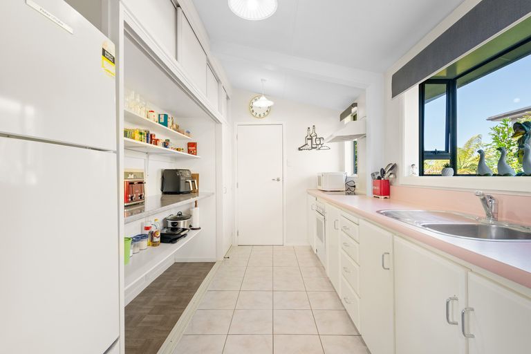 Photo of property in 29 Estuary Crescent, Fairfield, Dunedin, 9018