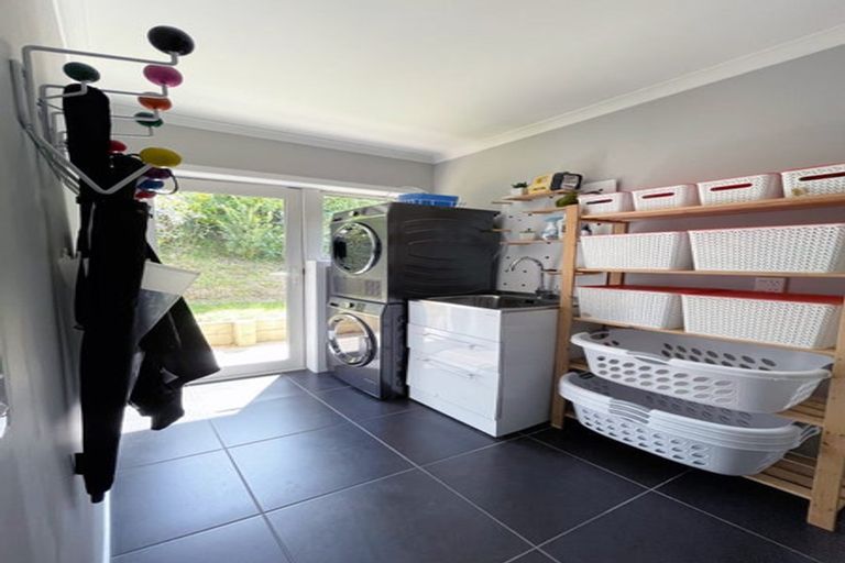 Photo of property in 60 Aotea Drive, Aotea, Porirua, 5024