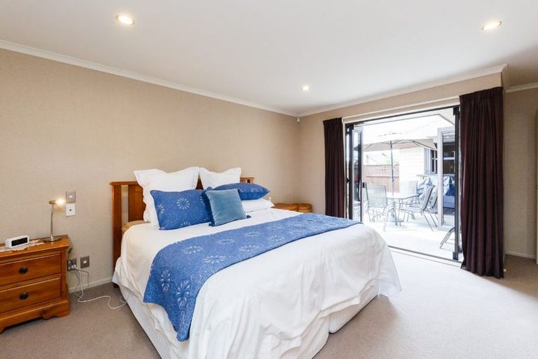 Photo of property in 12 Rodeo Drive, Kelvin Grove, Palmerston North, 4414
