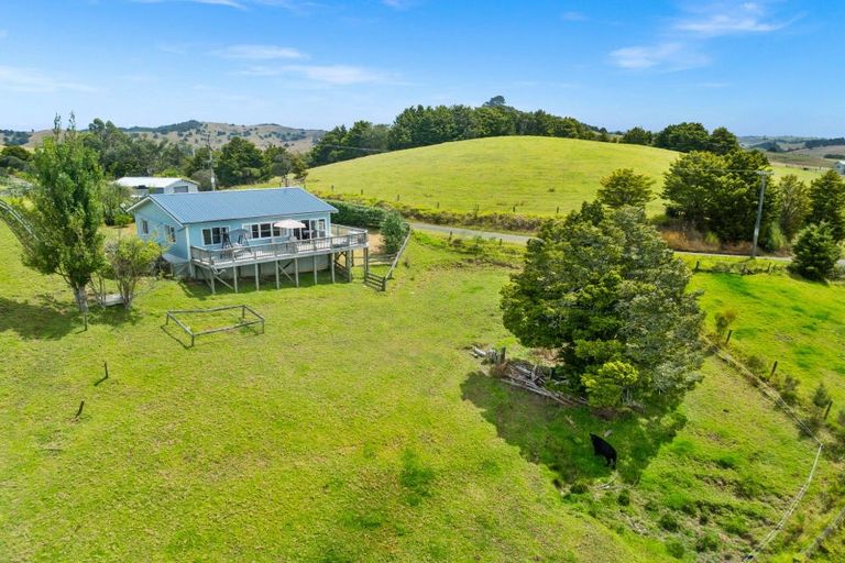 Photo of property in 25 Mapuna Road, Tangiteroria, 0381