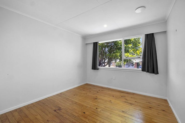 Photo of property in 217 Omata Road, Spotswood, New Plymouth, 4310
