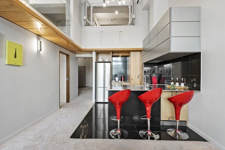 Photo of property in Stadium Garden Flats, 117/107 Thorndon Quay, Pipitea, Wellington, 6011