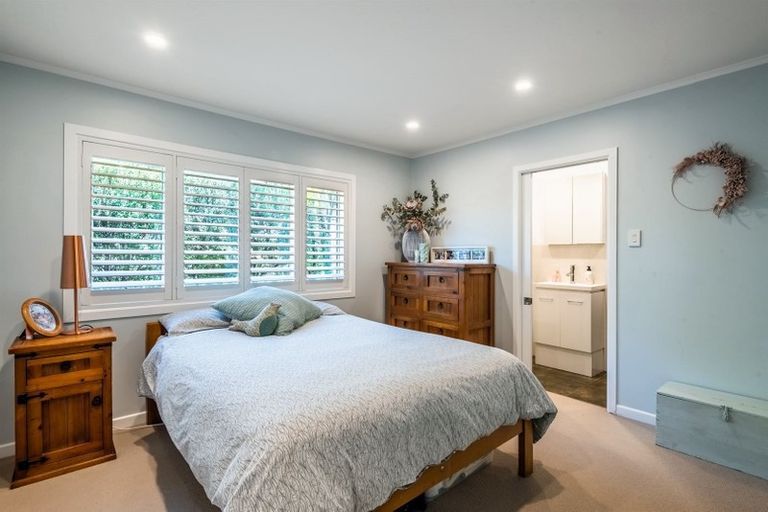 Photo of property in 1/16 Waratah Street, Birkenhead, Auckland, 0626