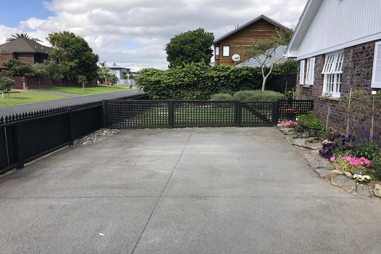 Photo of property in 1/4 Jern Place, Eastern Beach, Auckland, 2012