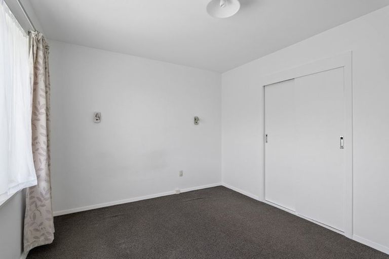 Photo of property in 1/500 Harewood Road, Harewood, Christchurch, 8051