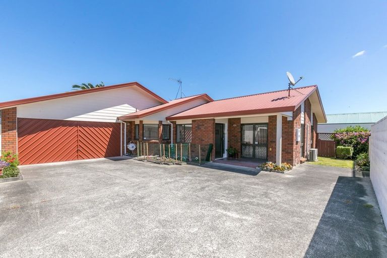 Photo of property in 33a Sandwich Road, St Andrews, Hamilton, 3200