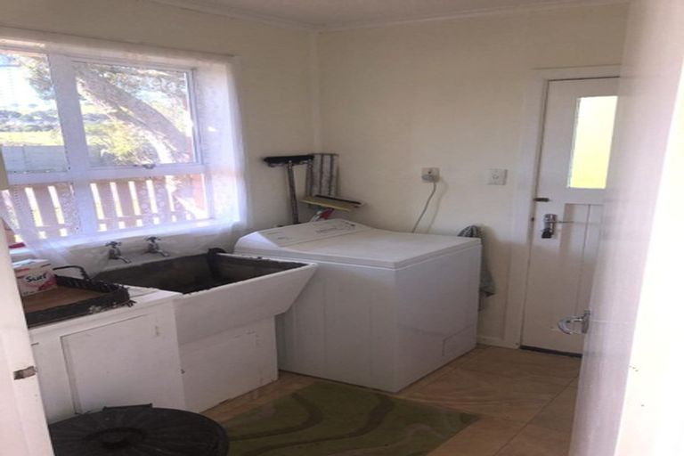 Photo of property in 54 Wellesley Road, Mangere Bridge, Auckland, 2022