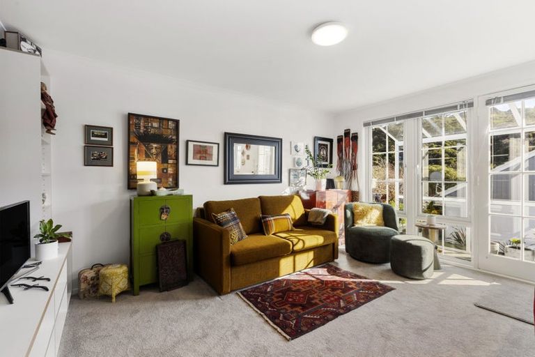 Photo of property in 300 Karori Road, Karori, Wellington, 6012