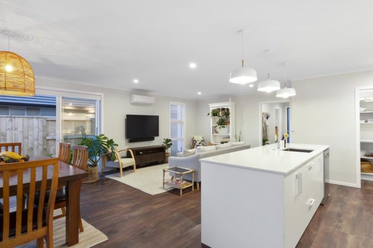 Photo of property in 11 Monaro Place, Papamoa, 3118