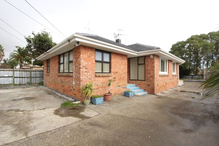 Photo of property in 32 Harwood Crescent, Otara, Auckland, 2023