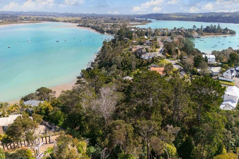 Photo of property in 2 Koki Road, Greenhithe, Auckland, 0632