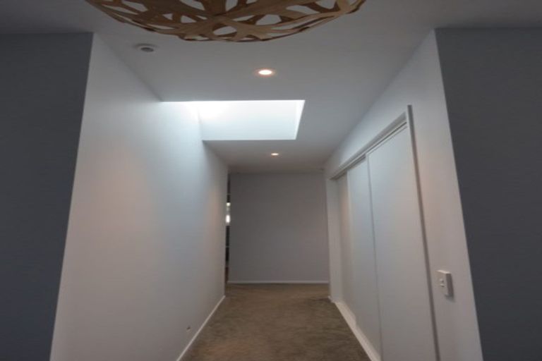 Photo of property in 102 Aorangi Road, Bryndwr, Christchurch, 8053