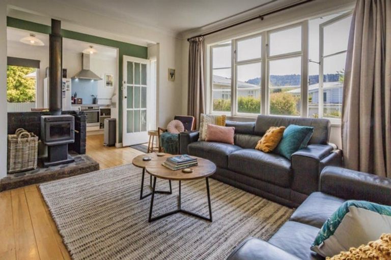 Photo of property in 37 Goldfinch Street, Ohakune, 4625