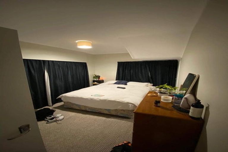 Photo of property in 23 Huntingdon Street, Northland, Wellington, 6012