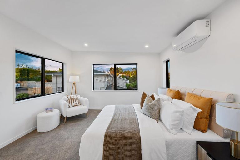 Photo of property in 41b Sunnynook Road, Forrest Hill, Auckland, 0620