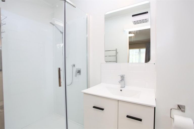 Photo of property in 3 Sheddings Lane, East Tamaki, Auckland, 2016