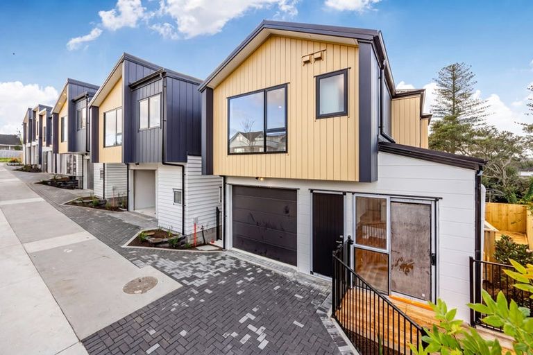 Photo of property in 1/78 Cook Street, Howick, Auckland, 2014