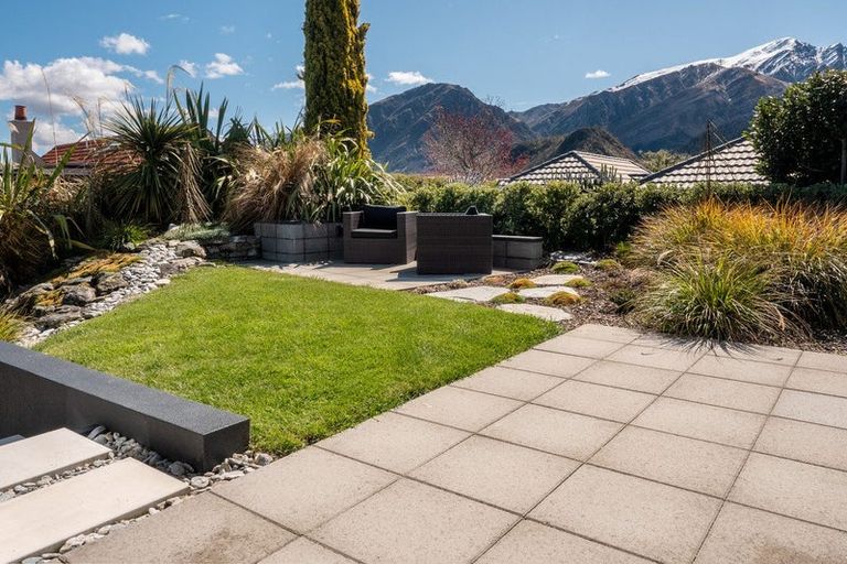 Photo of property in 15 Bracken Street, Arrowtown, 9302