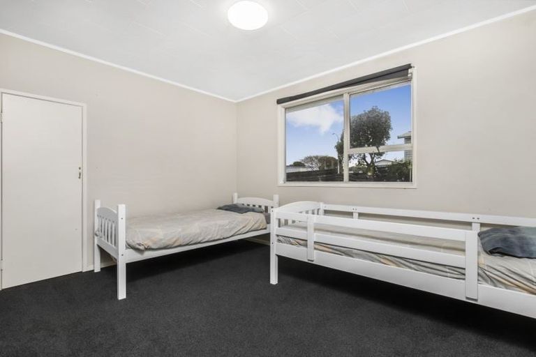 Photo of property in 32 Gambare Place, Wattle Downs, Auckland, 2103