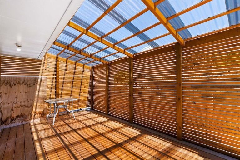 Photo of property in 26 Ward Crescent, Te Atatu Peninsula, Auckland, 0610