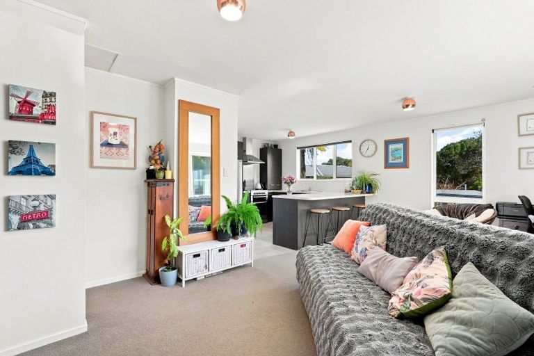 Photo of property in 57 Chorley Avenue, Massey, Auckland, 0614
