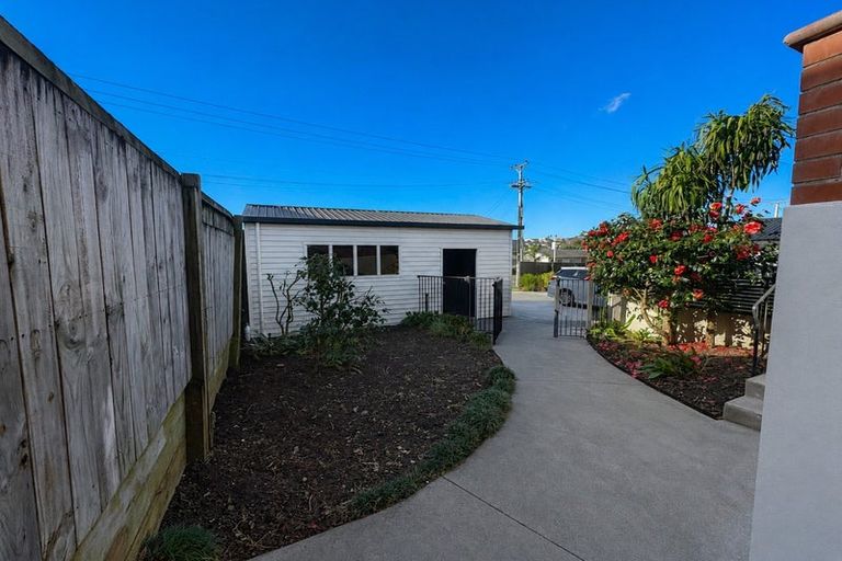 Photo of property in 141 Bucklands Beach Road, Bucklands Beach, Auckland, 2012