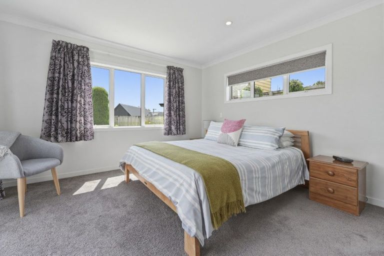Photo of property in 11 Rochfort Crescent, Pyes Pa, Tauranga, 3112