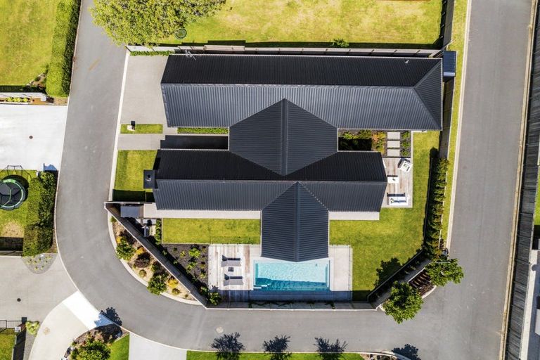 Photo of property in 2 Gabriela Close, Pyes Pa, Tauranga, 3112