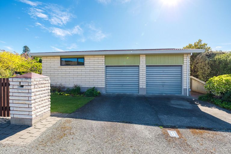 Photo of property in 1 Pitman Place, Waimate, 7924