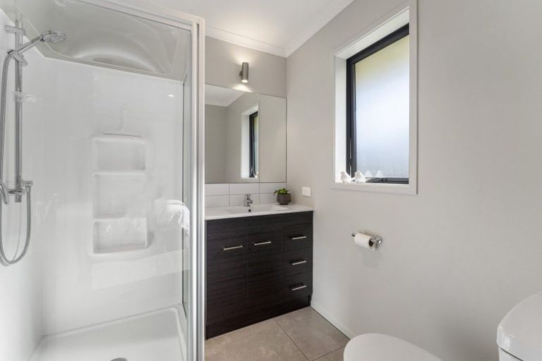 Photo of property in 16 Tradewinds Drive, Whitby, Porirua, 5024