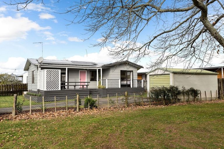 Photo of property in 393 Kahikatea Drive, Dinsdale, Hamilton, 3204