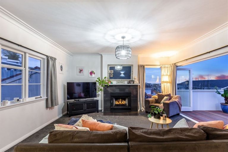 Photo of property in 1/39 Belmont Terrace, Milford, Auckland, 0620