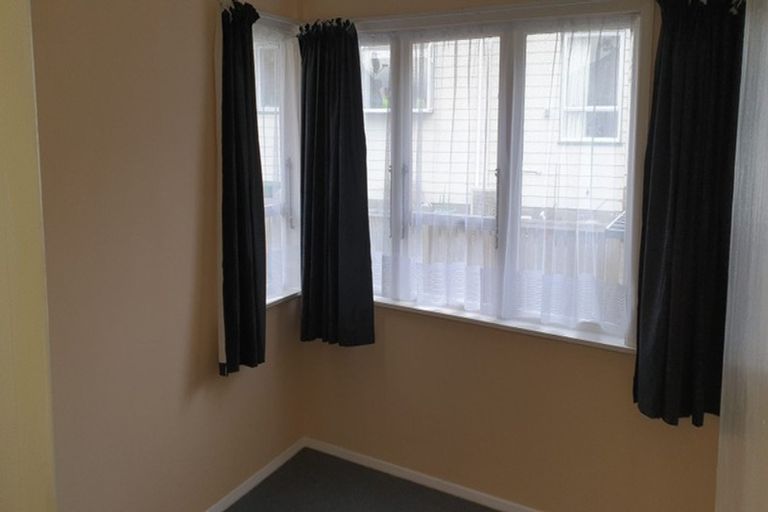 Photo of property in 12a Maraval Crescent, Grenada Village, Wellington, 6037