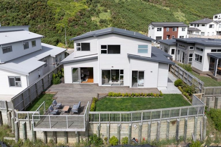 Photo of property in 22 Farnworth Terrace, Churton Park, Wellington, 6037