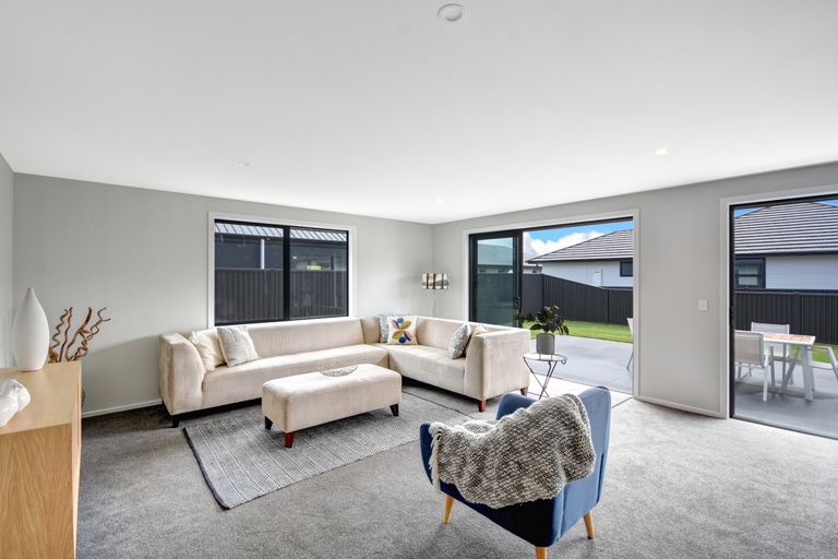 Photo of property in 32 Owhiro Avenue, Mosgiel, 9024