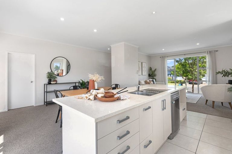 Photo of property in 84 Landing Drive, Pyes Pa, Tauranga, 3112