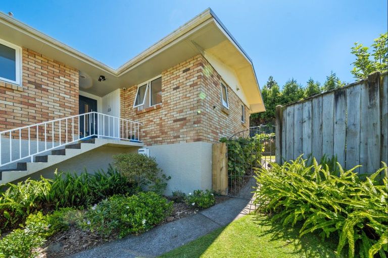 Photo of property in 9 Oawai Place, Marfell, New Plymouth, 4310