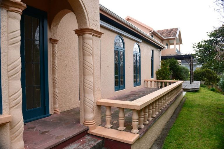 Photo of property in 65 Havelock Road, Havelock North, 4130