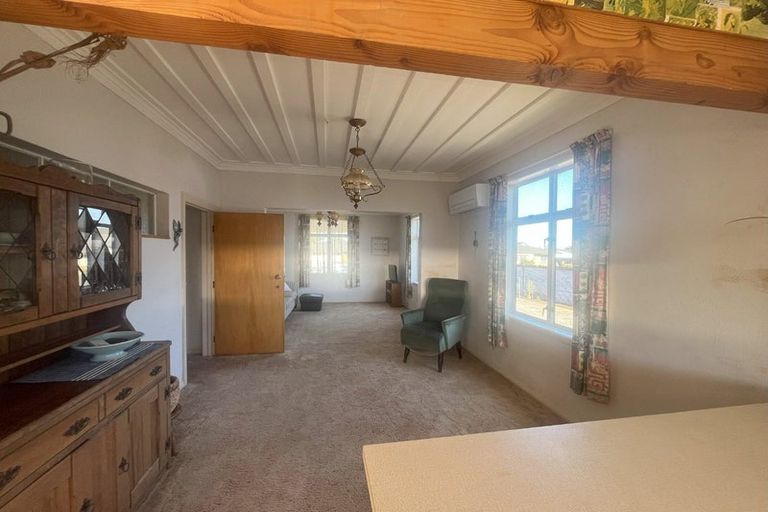 Photo of property in 5 Sanders Avenue, Westown, New Plymouth, 4310