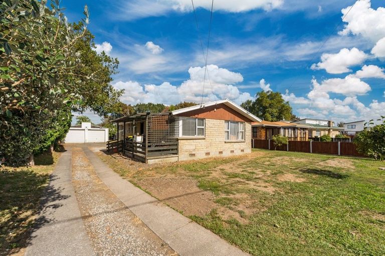 Photo of property in 70 Carrington Avenue, Silverdale, Hamilton, 3216