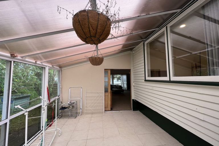 Photo of property in 56 Universal Drive, Henderson, Auckland, 0610