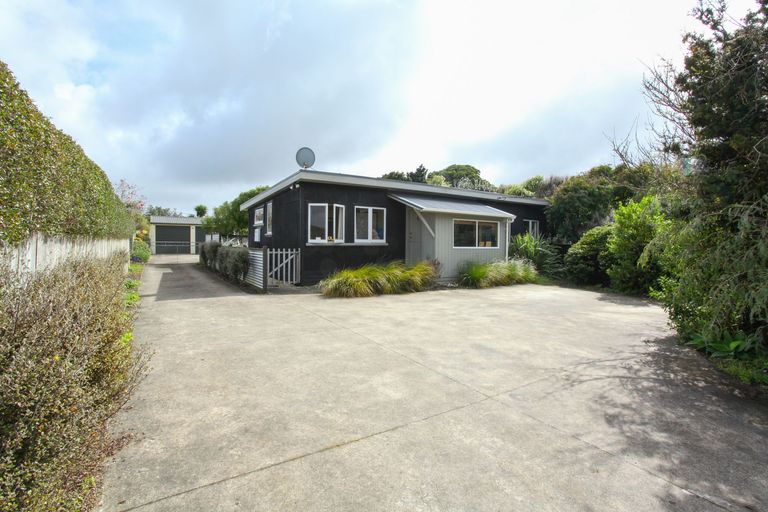 Photo of property in 57 Wainui Road, Raglan, 3225
