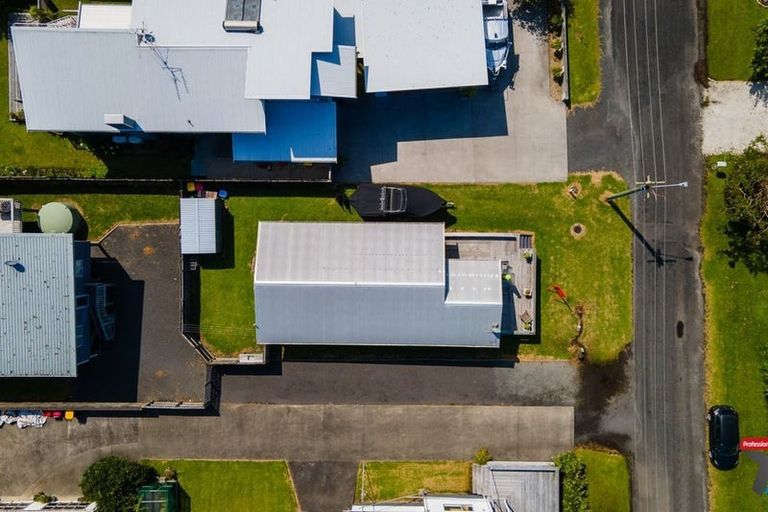 Photo of property in 16 Tatai Road, Bowentown, Waihi Beach, 3177